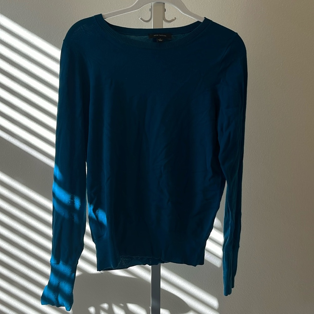 Pull over sweater